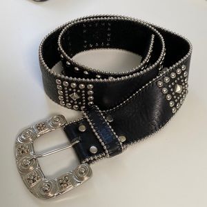 LEATHEROCK USA Black Studded Belt